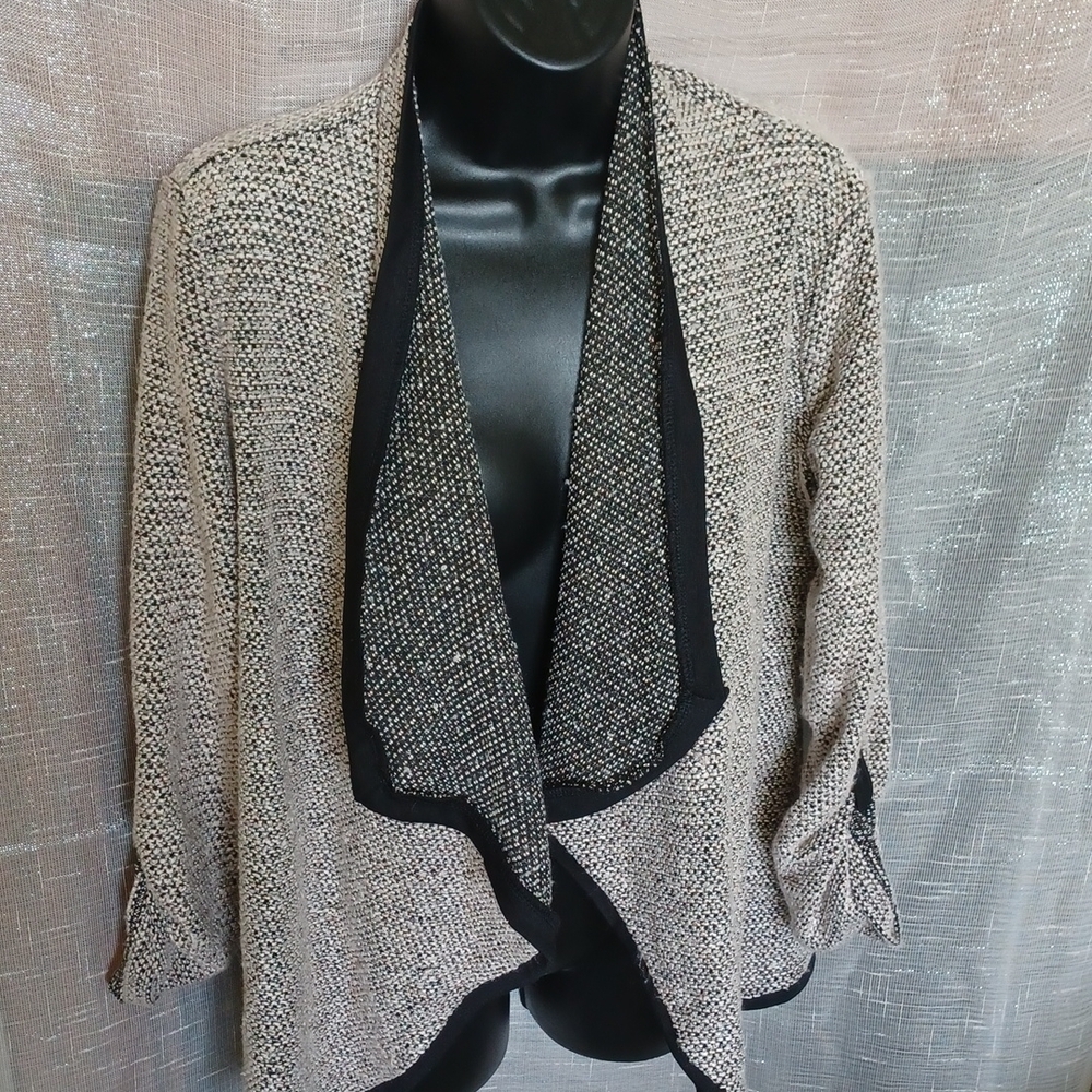 NY Collection  Black and White Cardigan, hints of brown, open front, button slv